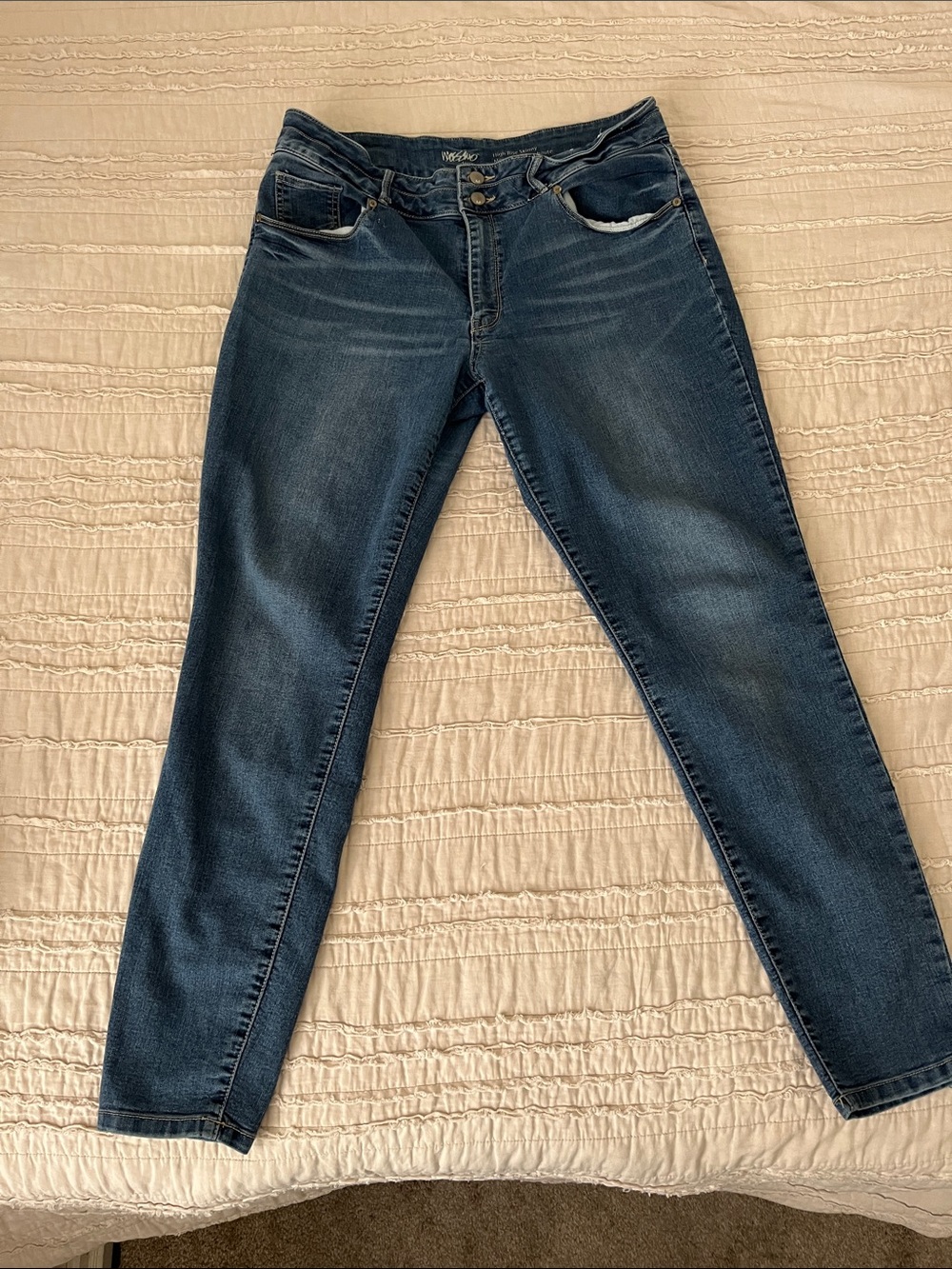 Mossimo Women's Dark Blue Stretch Skinny Jeans